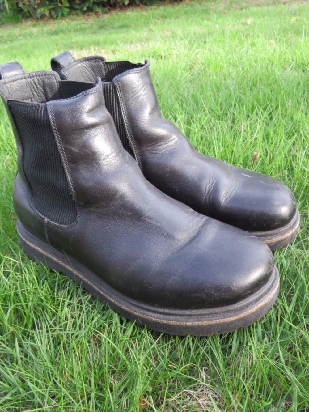 Birkenstock Black Leather Chelsea Boots - Classic Highwood Slip-On Ankle Boot